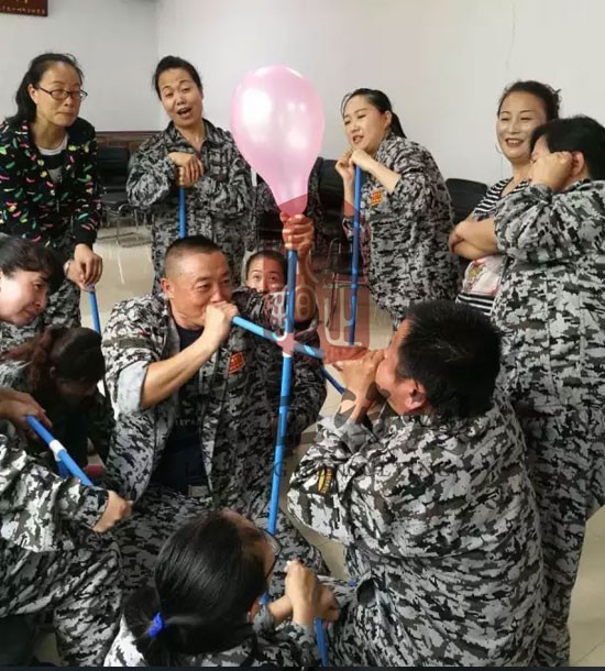 培訓快訊培訓時間：6月14日培訓單位：某甘肅集團蘭州配送有限公司培訓課程：拓展培訓人數(shù)：35人、觀摩4人蘭州拓展培訓蘭州企業(yè)培訓