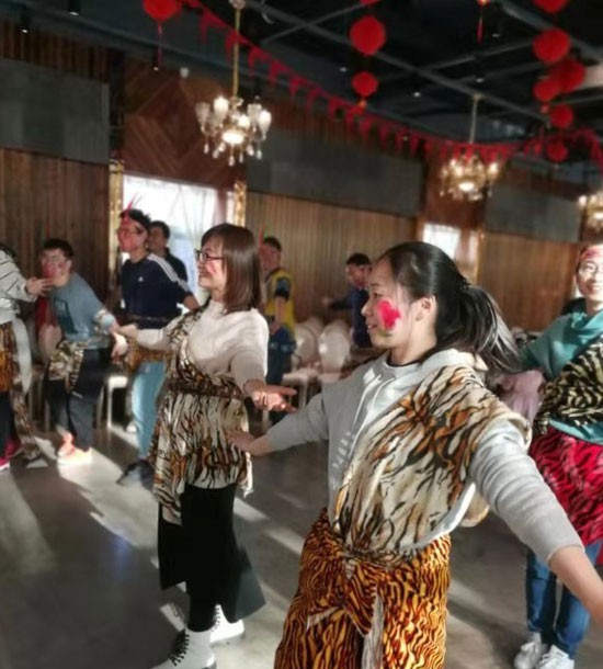 培訓(xùn)快訊培訓(xùn)時(shí)間：11月15日培訓(xùn)地點(diǎn):城建培訓(xùn)中心培訓(xùn)單位:國家電網(wǎng)**公司培訓(xùn)課程:非洲鼓——鼓舞飛揚(yáng)